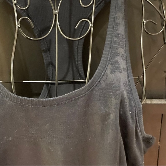 Lulu swiftly tech tank sz. 10 - Picture 4 of 7